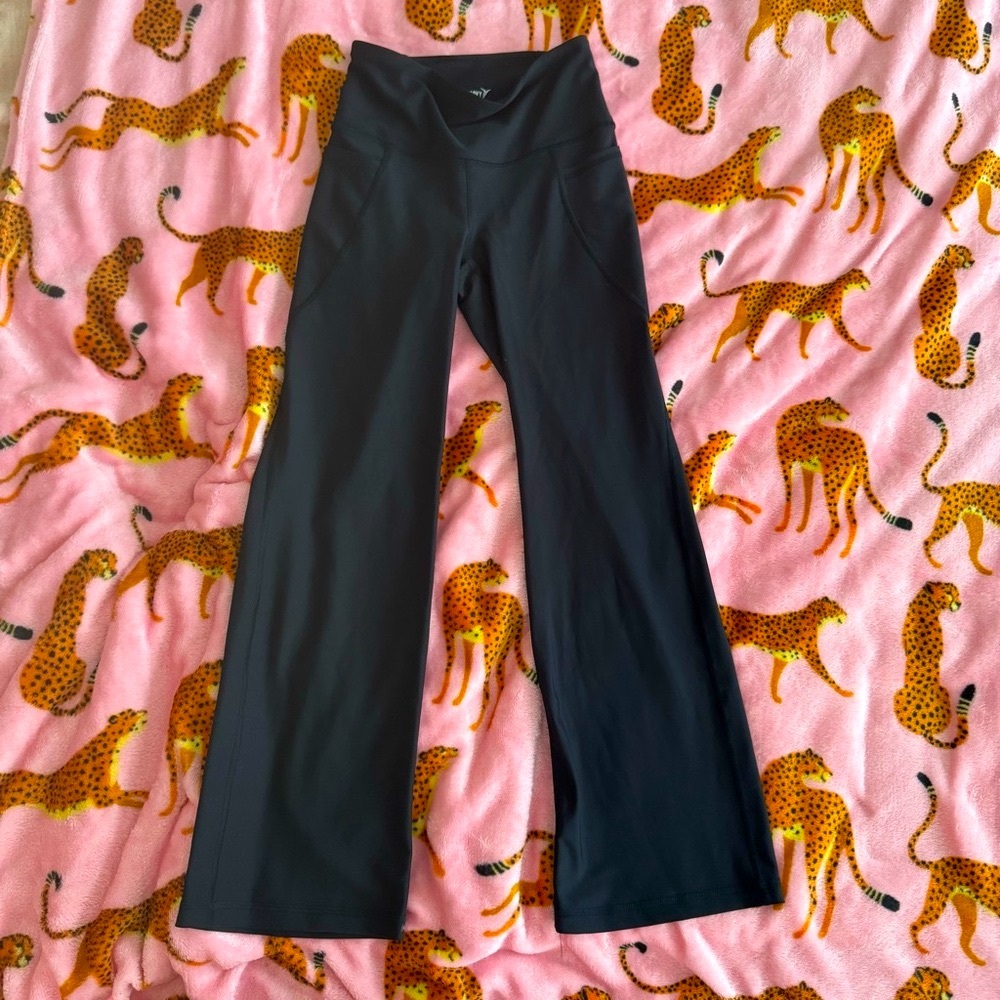 Old Mavy Active Powersoft Black Yoga Pants Flared Crop Leggings size xs